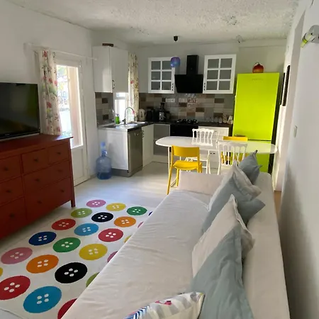 Holiday home Bitez Aktur Sitesi Oezel Plajli *